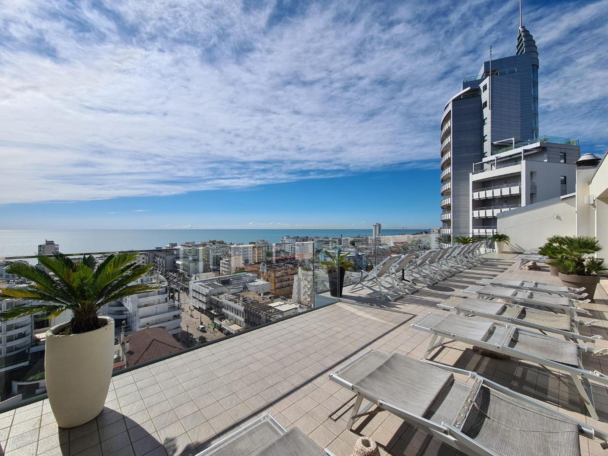 Hesperia Hotel & Residence Лидо-ди-Езоло Экстерьер фото