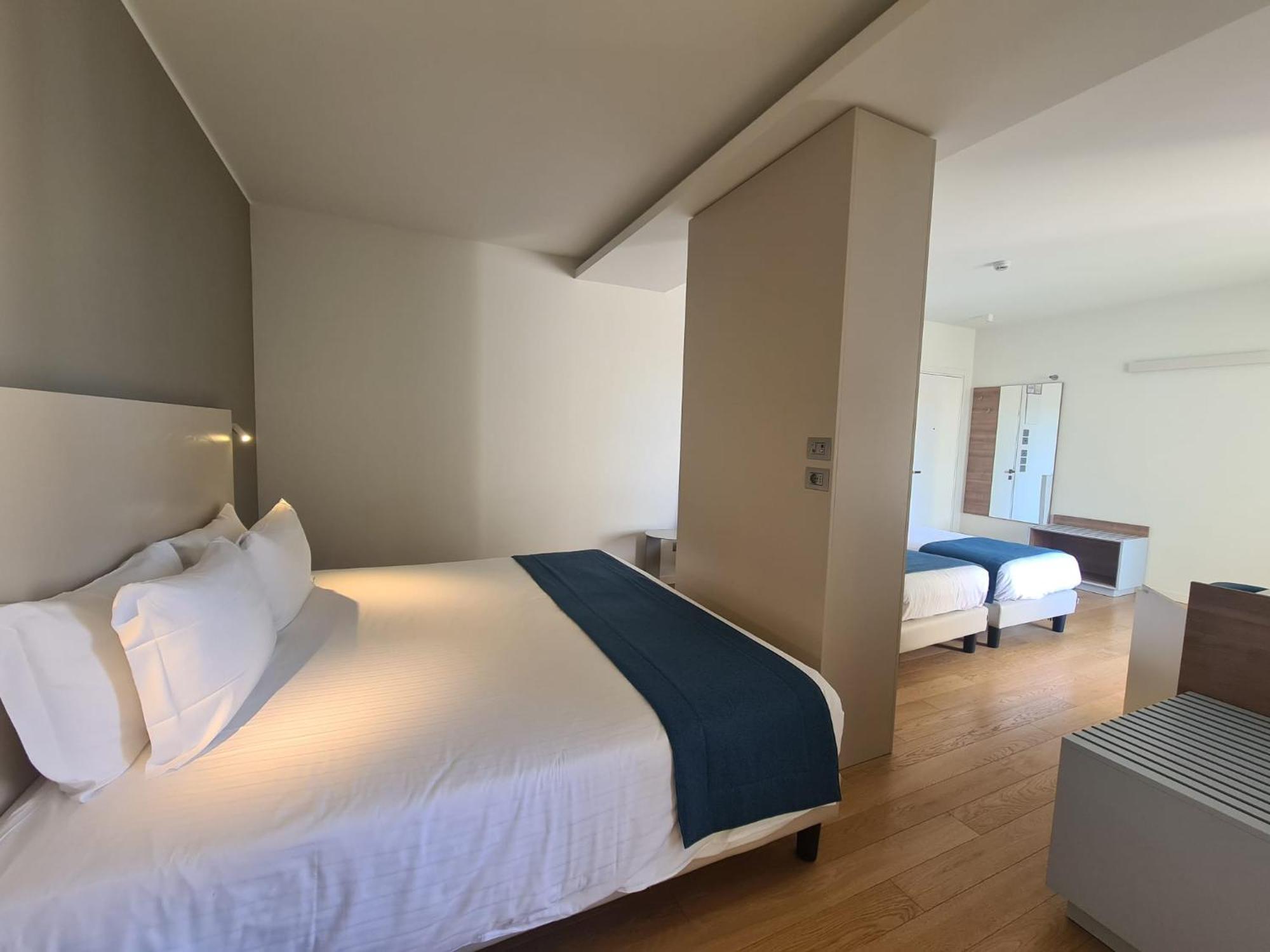 Hesperia Hotel & Residence Лидо-ди-Езоло Номер фото